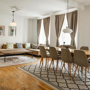 Nyhavn Apartments - Luxurious 3-4 Bedroom Apartments